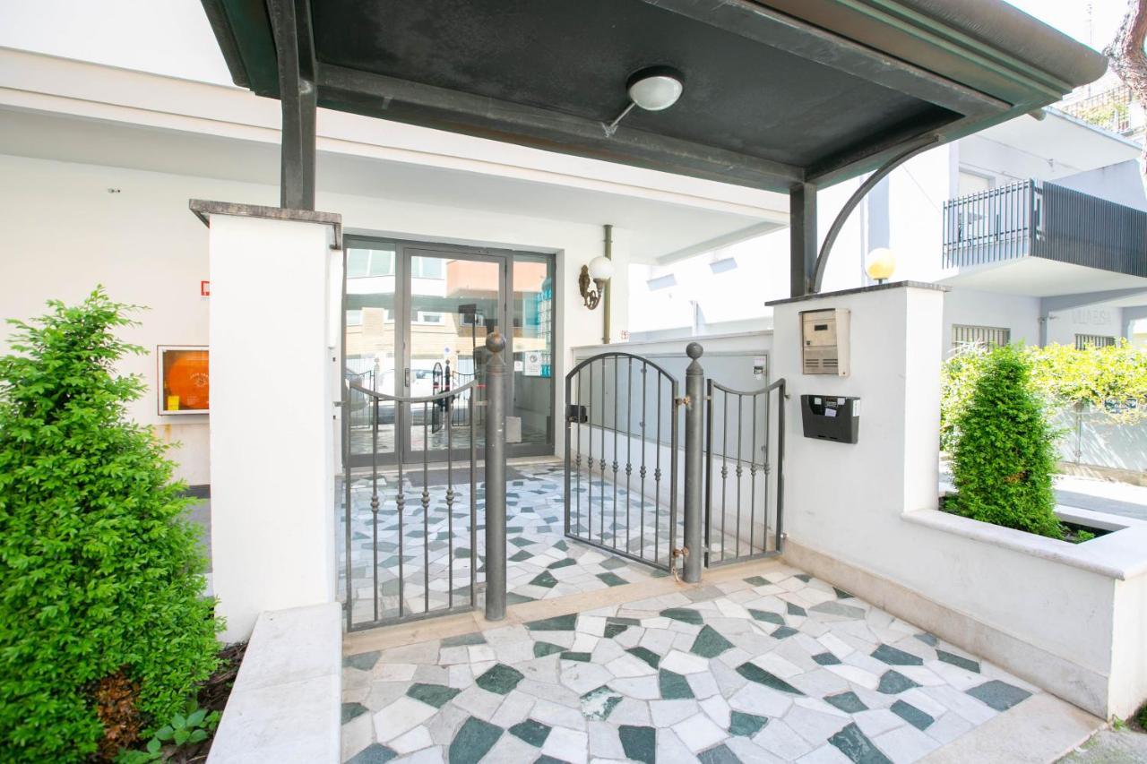 Residence Villa Dei Pini Rimini Exterior foto